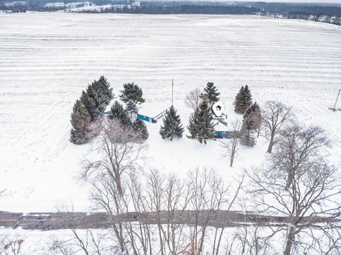 A home in FredoniaTownship_Calhoun