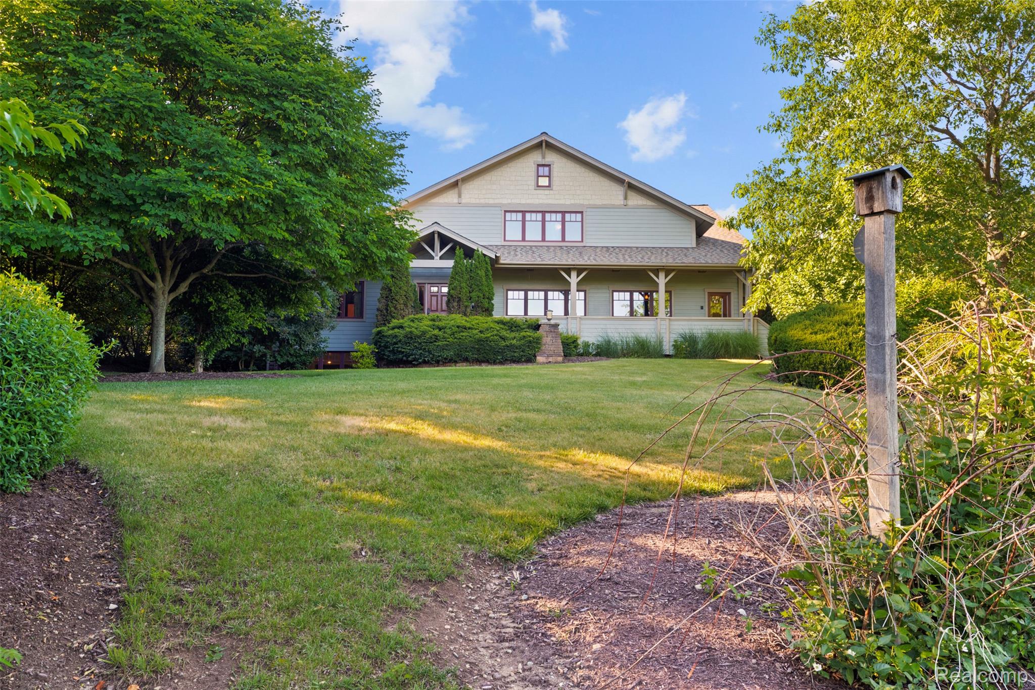 8861 Pleasantview