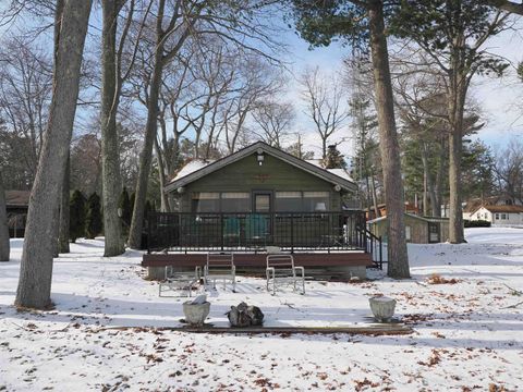 940 Huron Street Baldwin Township MI 48730