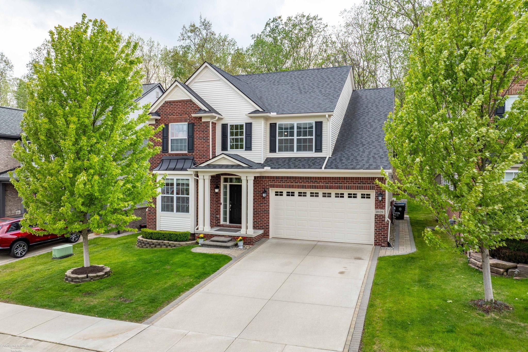 4929 W Stonegate Circle