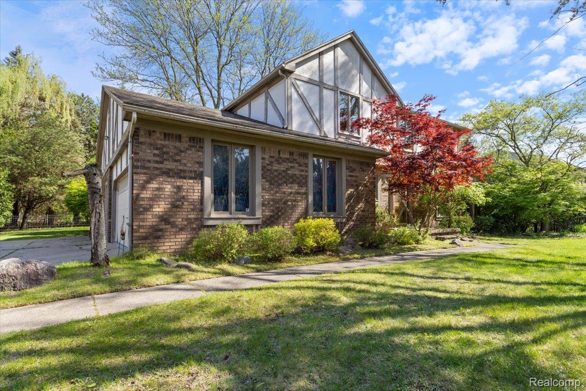 4824 Quarton Road