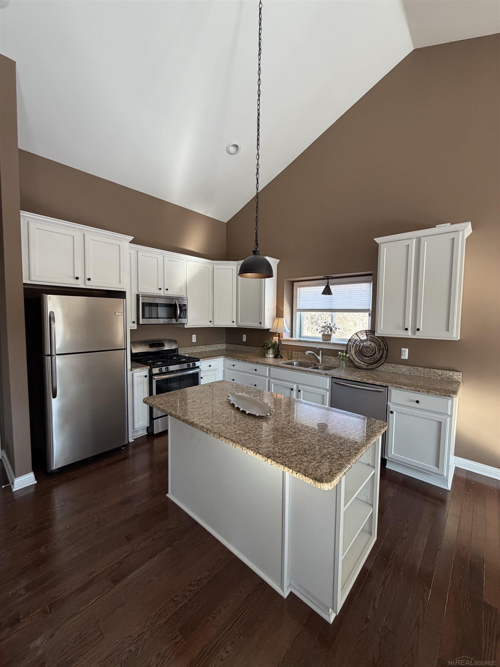 10295 Northridge Court