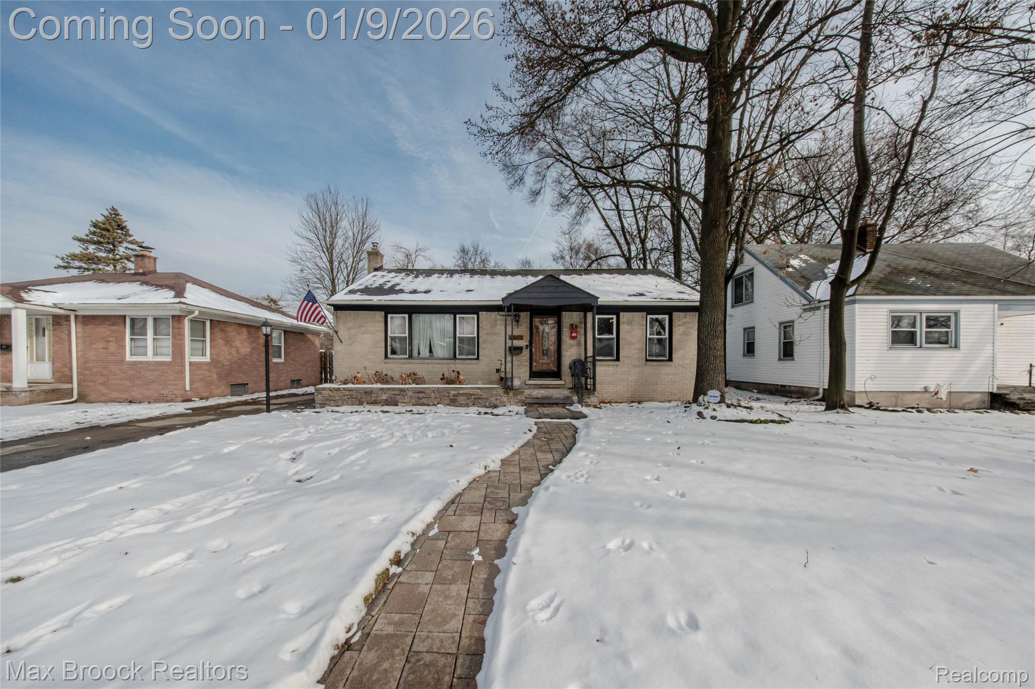 23220 Norwood Street