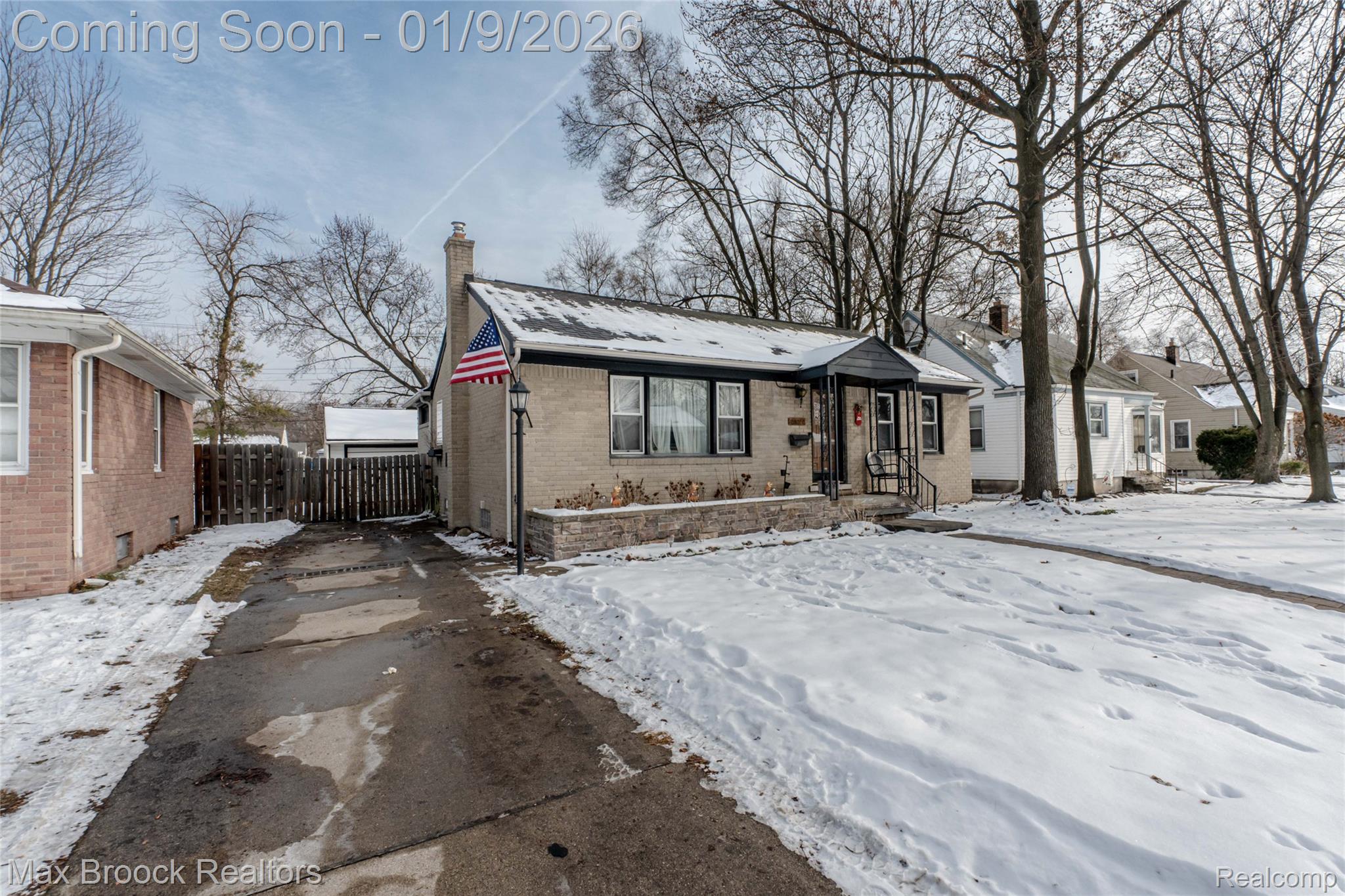 23220 Norwood Street