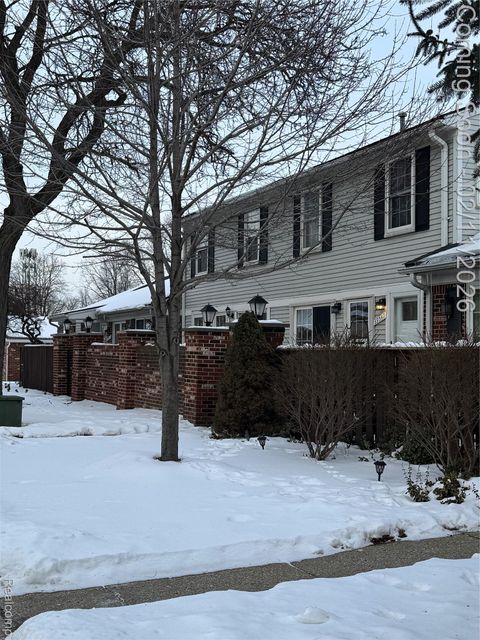 39547 Heatherheath Drive Clinton Charter Township MI 48038