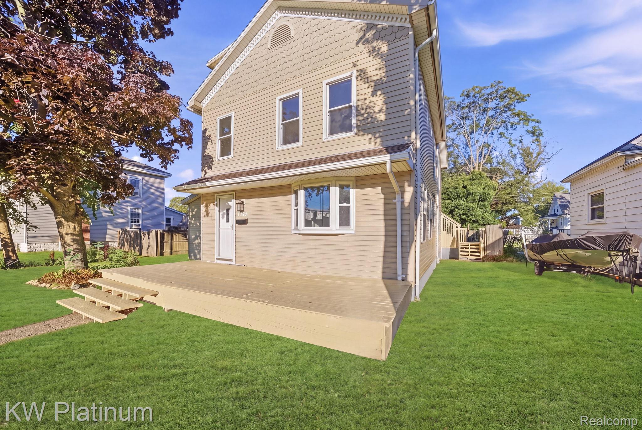 1309 Saint Clair Boulevard