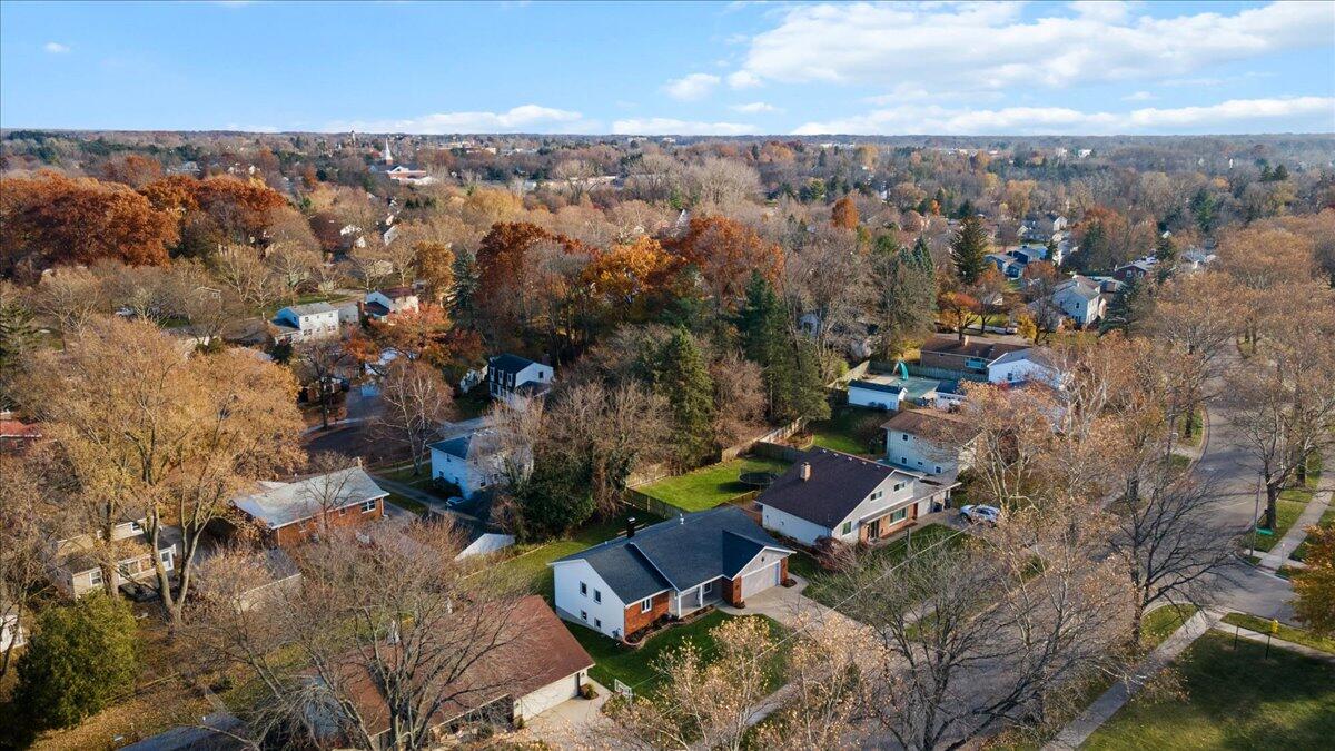 1420 Worcester Drive NE