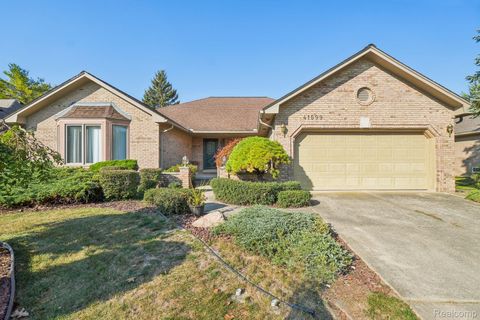 Photo of 41599 Red Oak Drive, Sterling Heights City, MI 48314 (MLS # 20251041742)