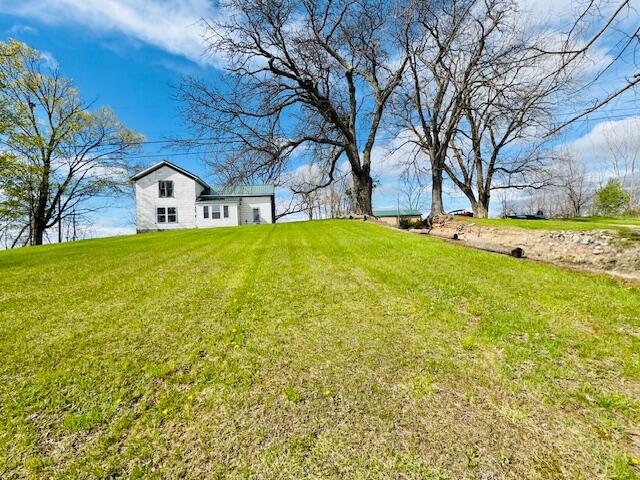 6828 W Clarksville Road