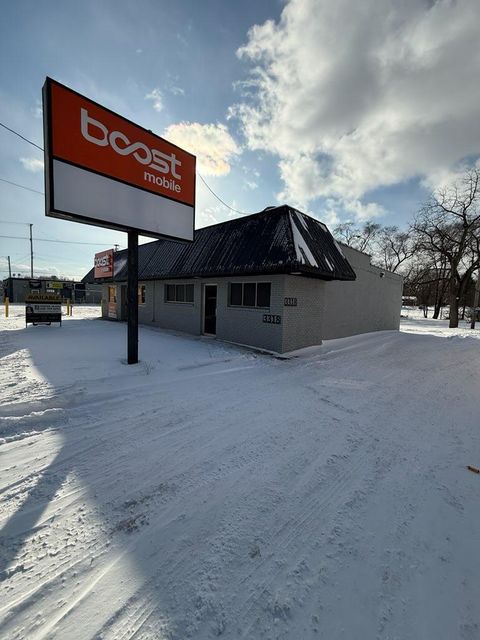 3318 -3320 S Cedar Street Lansing City MI 48910