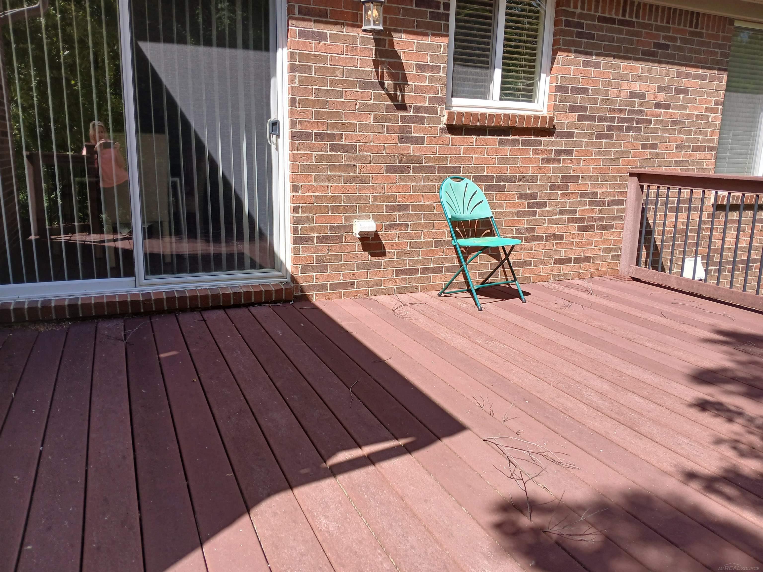 11820 Creekview Drive