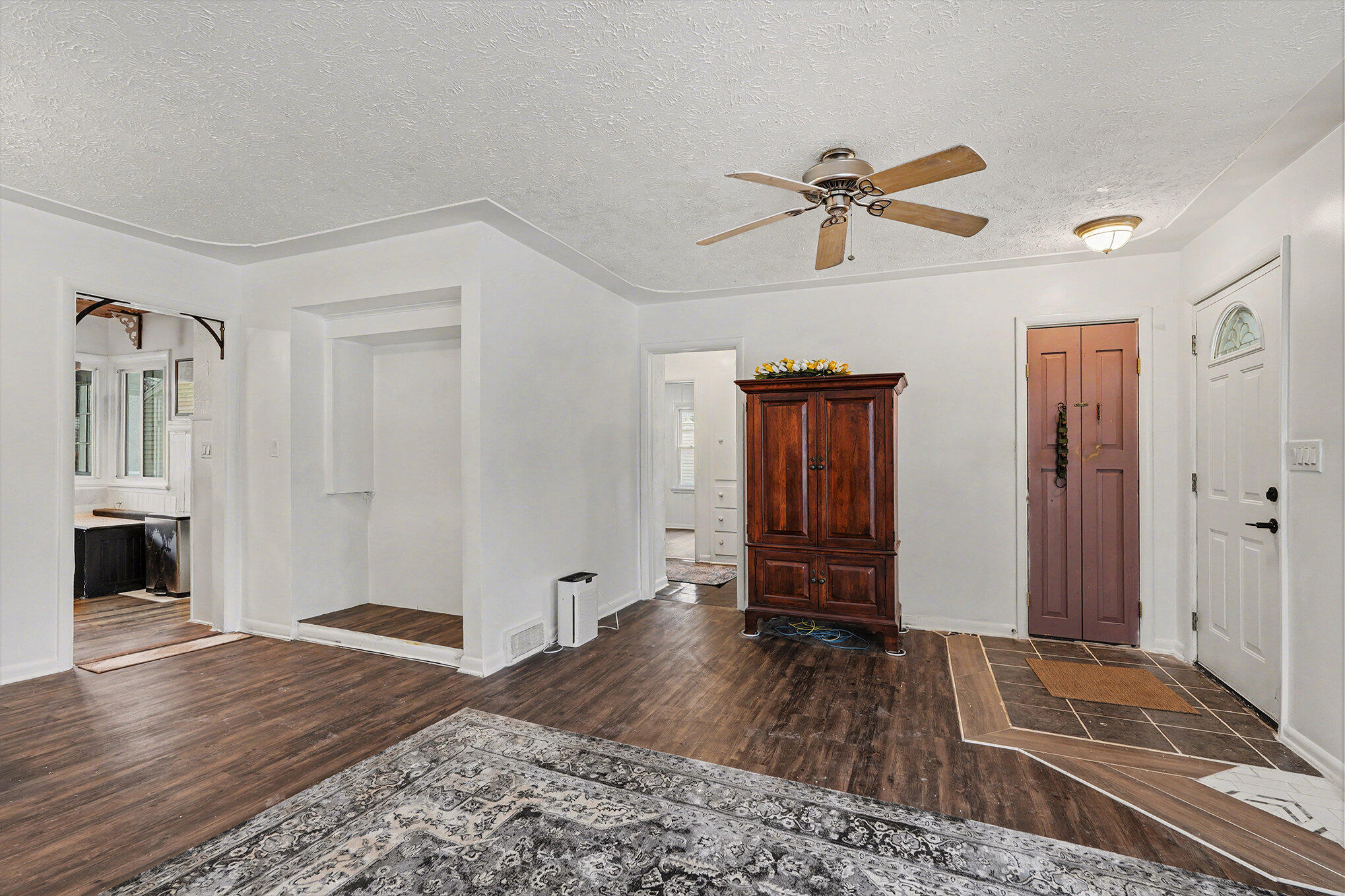 241 Kinney Avenue NW