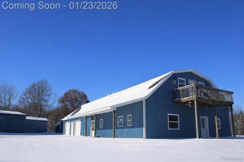 Photo of 9624 Bridge Lake Road, Springfield Charter Township, MI 48348 (MLS # 20261003627)