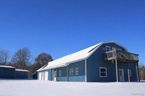 9624 Bridge Lake Road Springfield Charter Township MI 48348