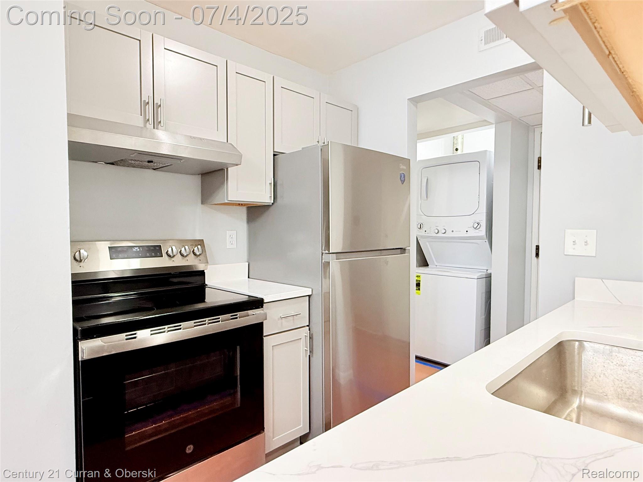 841 Bloomfield Village Boulevard Unit #H