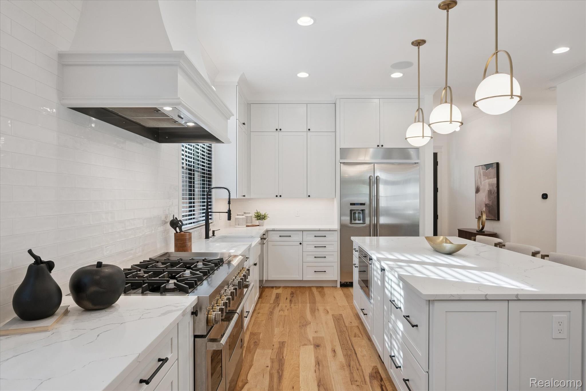 1633 Villa Road