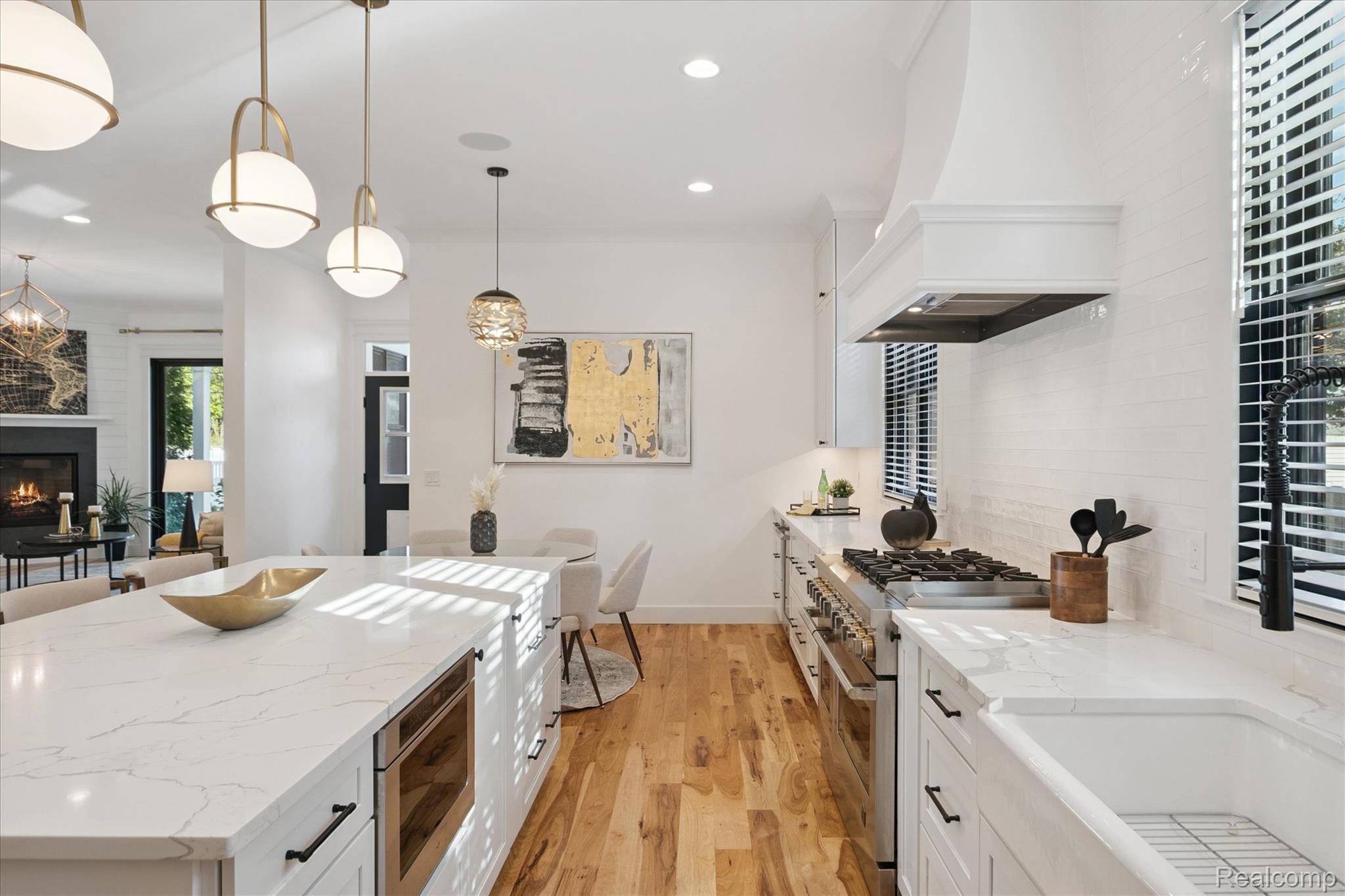 1633 Villa Road