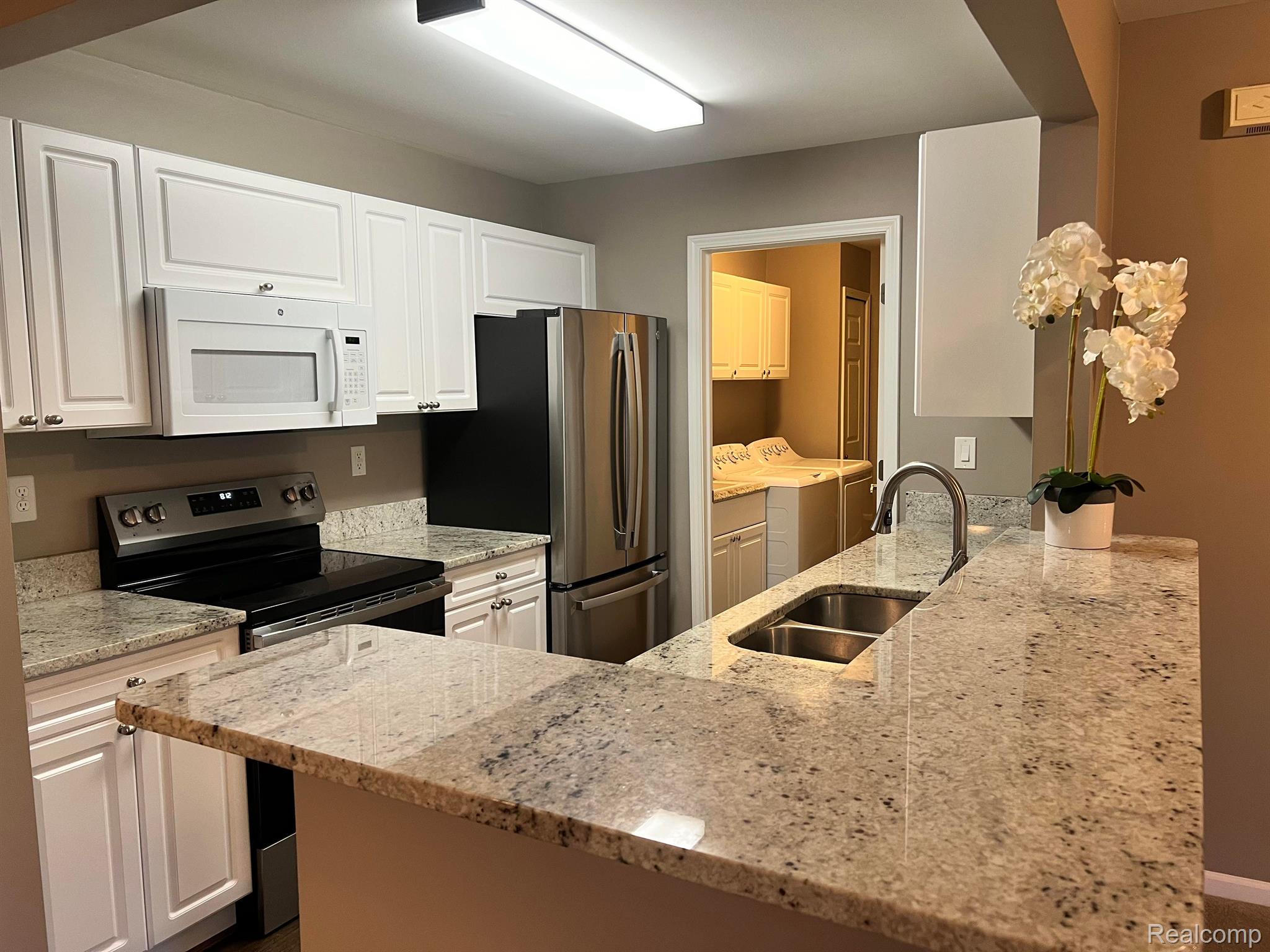 3609 OAKMONTE Boulevard