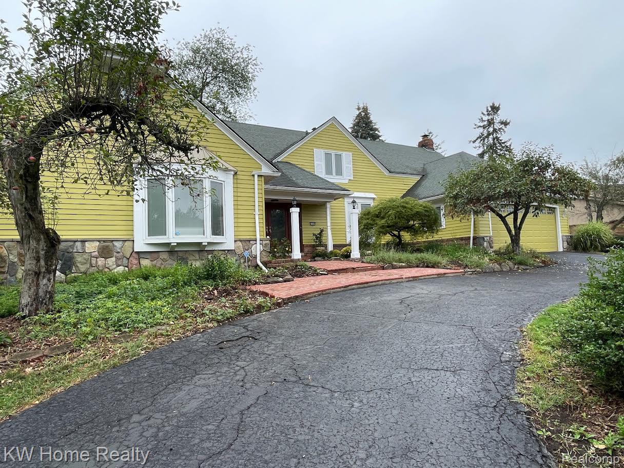 4568 Rolling Ridge Road