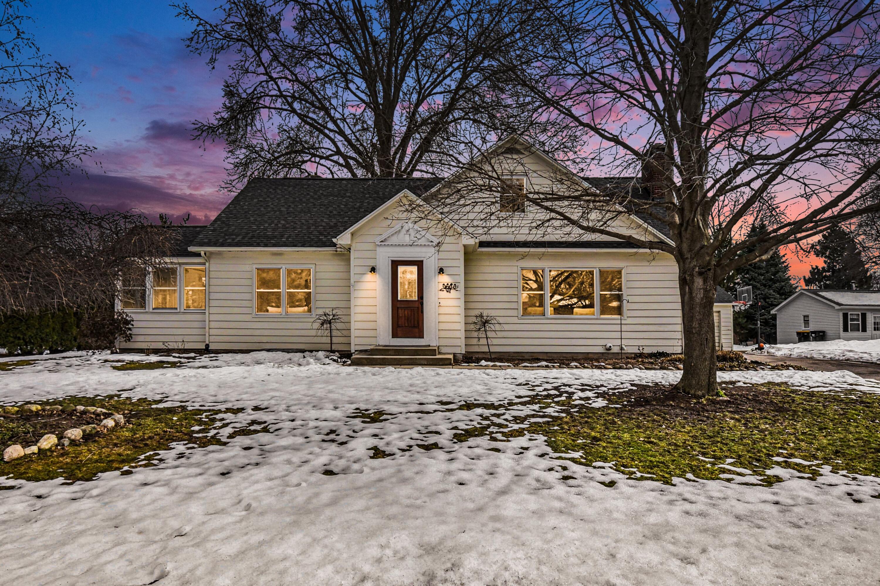 8246 Harlow Avenue SW