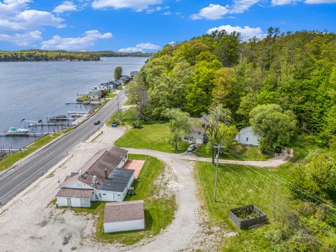 5164 Monroe Road Pentwater Township MI 49449