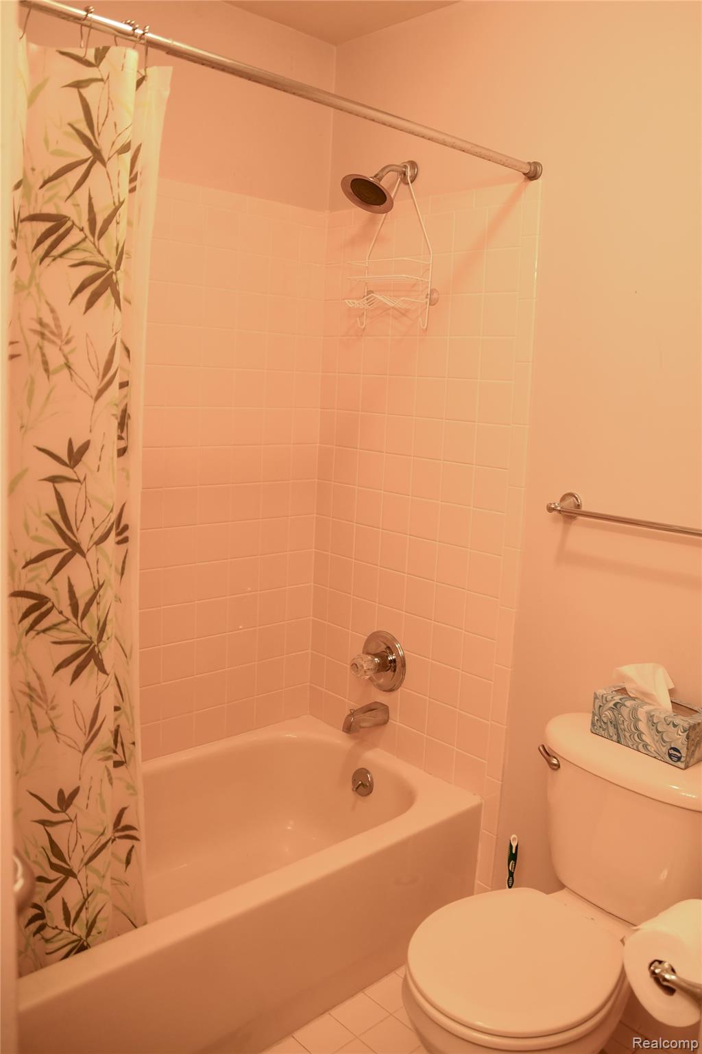 Capac Village, Michigan 48014, United States, 2 Bedrooms Bedrooms, ,2 BathroomsBathrooms,Residential,Pending,203699