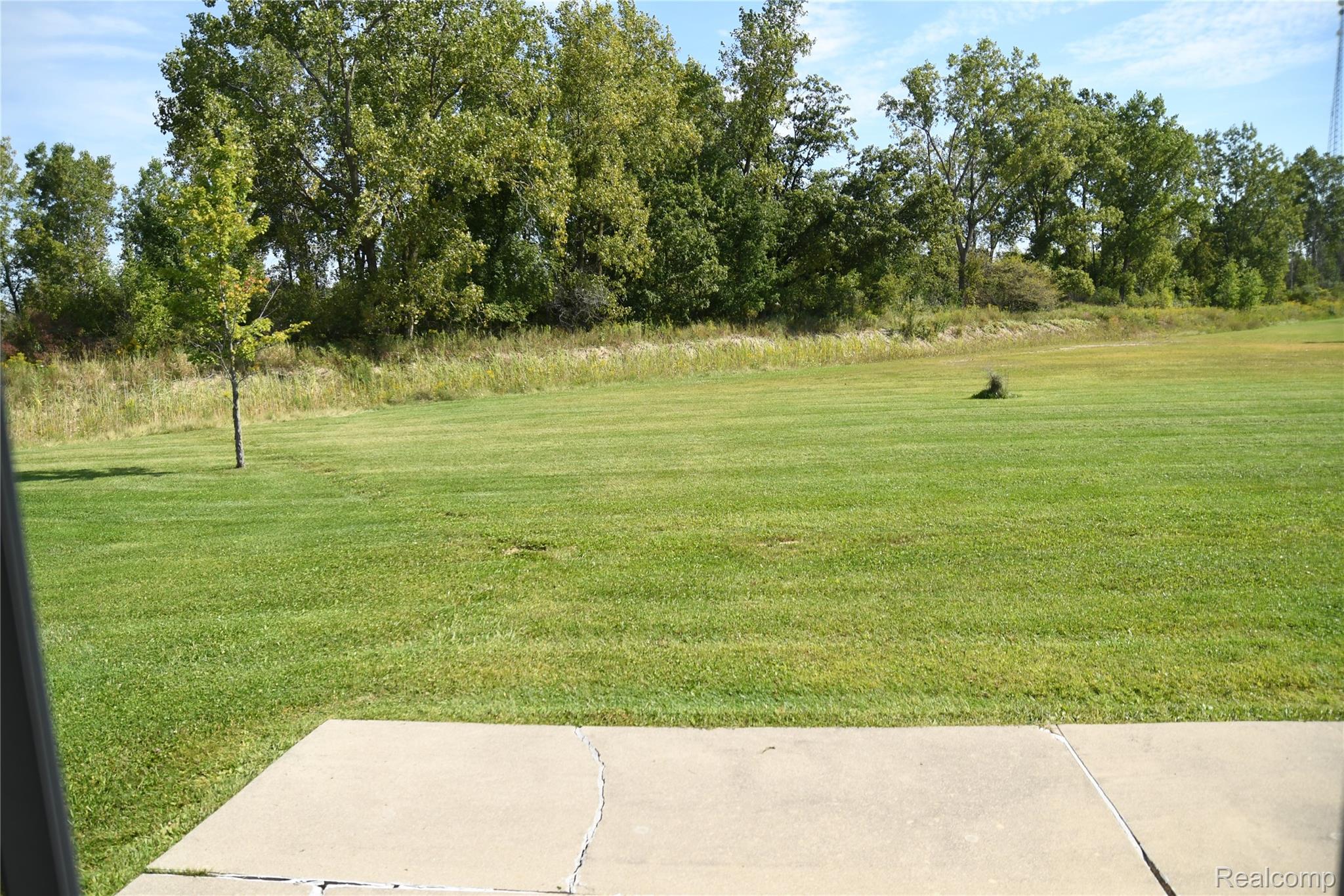 Capac Village, Michigan 48014, United States, 2 Bedrooms Bedrooms, ,2 BathroomsBathrooms,Residential,Pending,203699