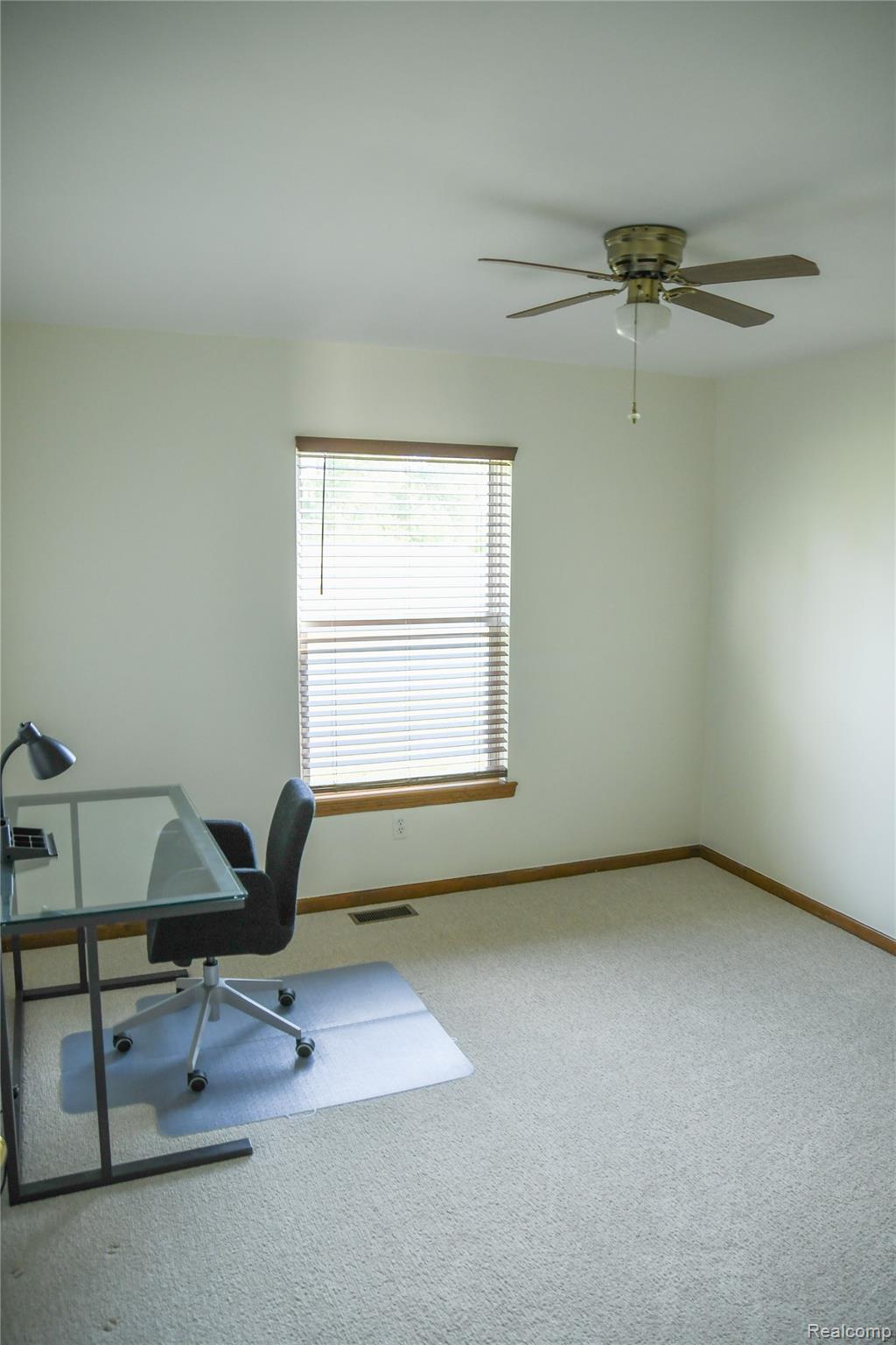 Capac Village, Michigan 48014, United States, 2 Bedrooms Bedrooms, ,2 BathroomsBathrooms,Residential,Pending,203699