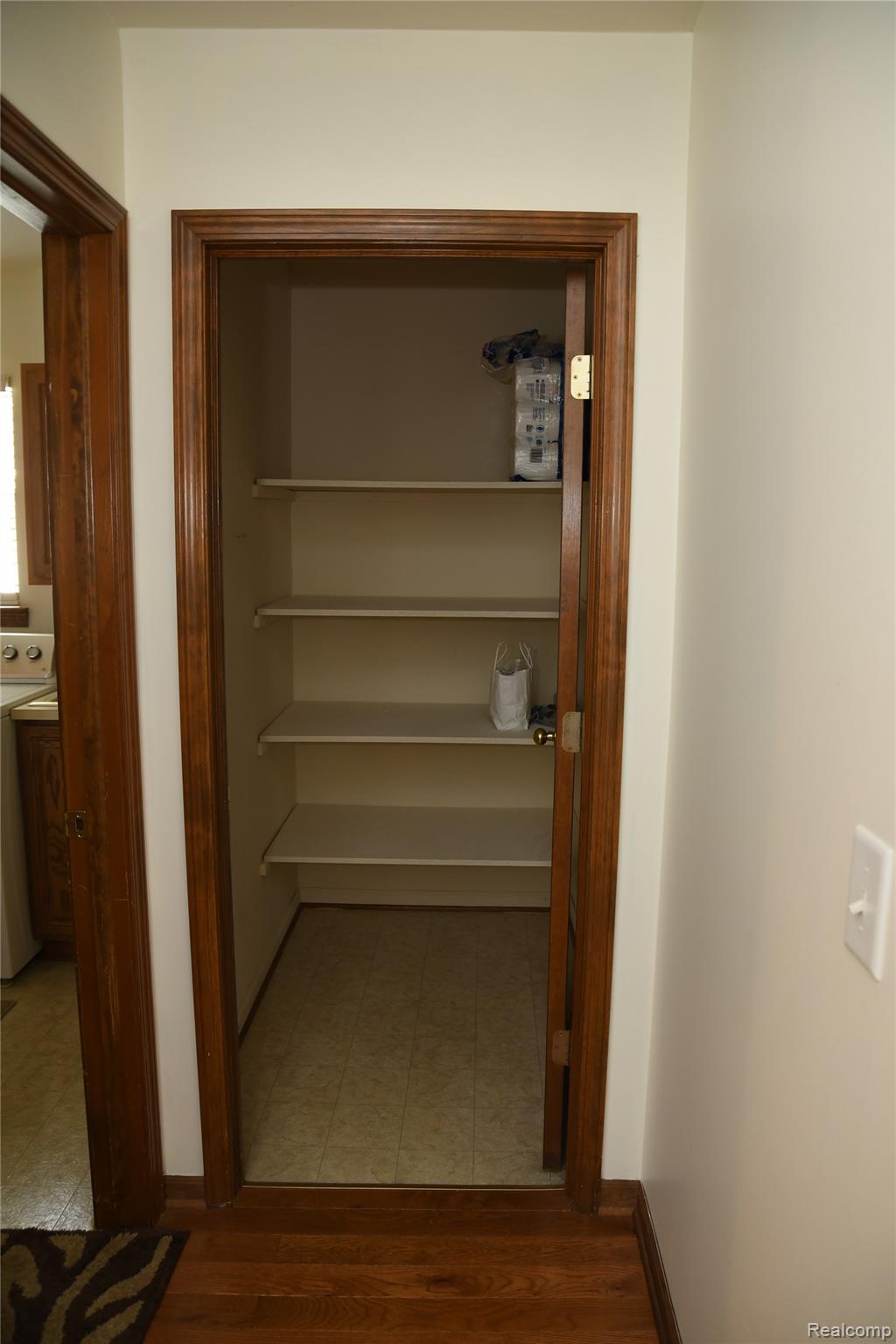 Capac Village, Michigan 48014, United States, 2 Bedrooms Bedrooms, ,2 BathroomsBathrooms,Residential,Pending,203699