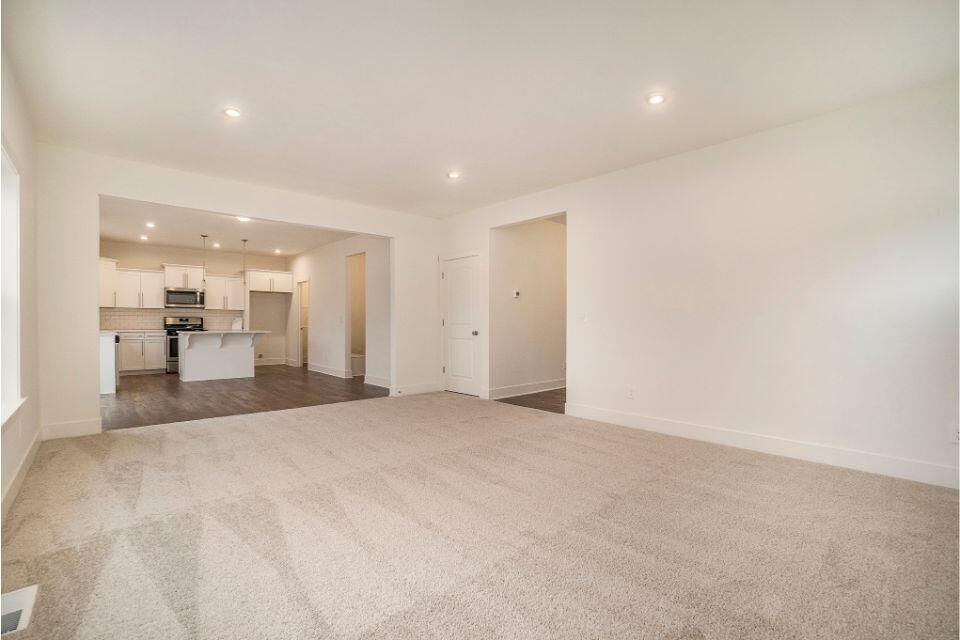 9392 Snow Valley Drive SE