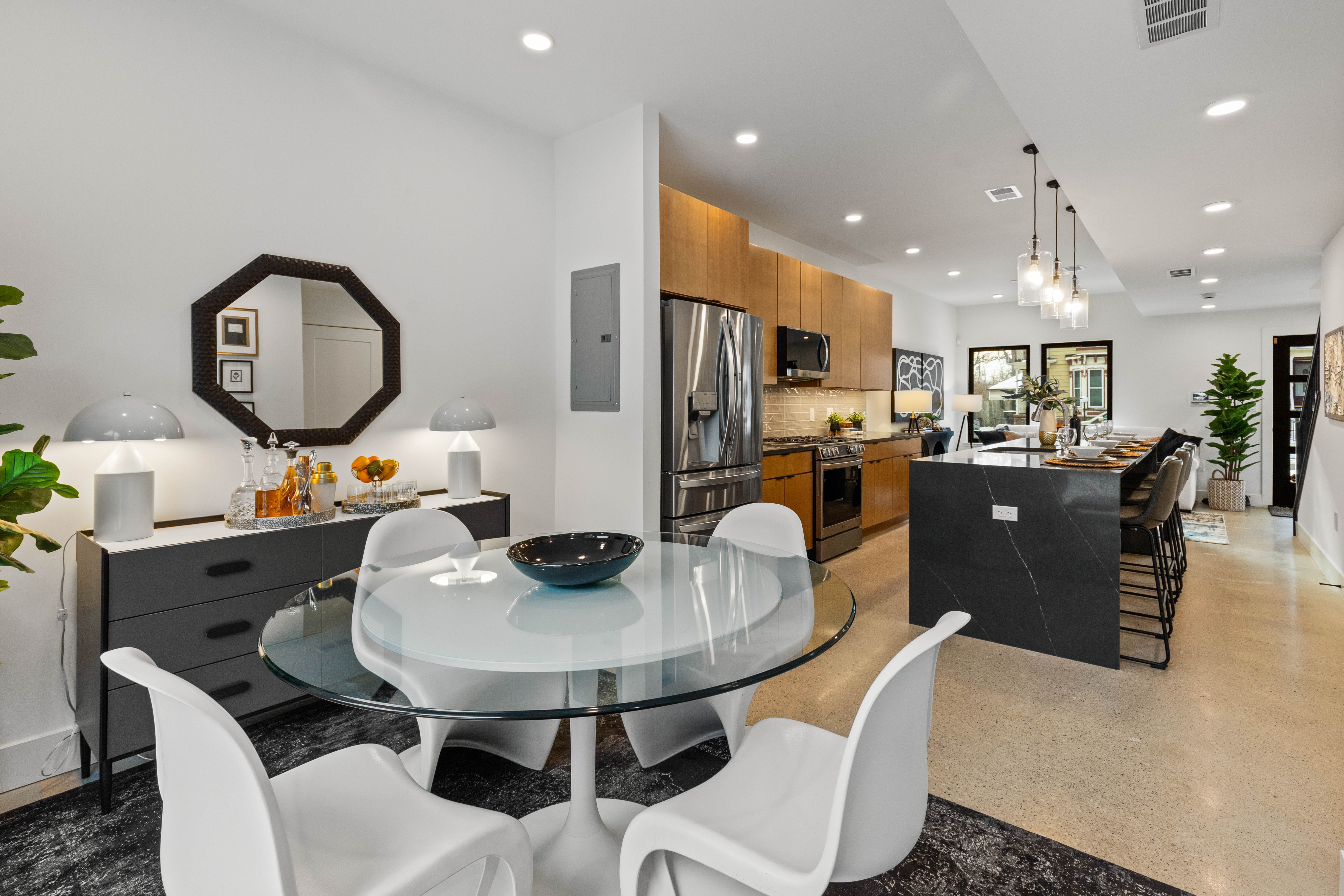 Detroit City, Michigan 48208, United States, 2 Bedrooms Bedrooms, ,3 BathroomsBathrooms,Residential,Active,131839