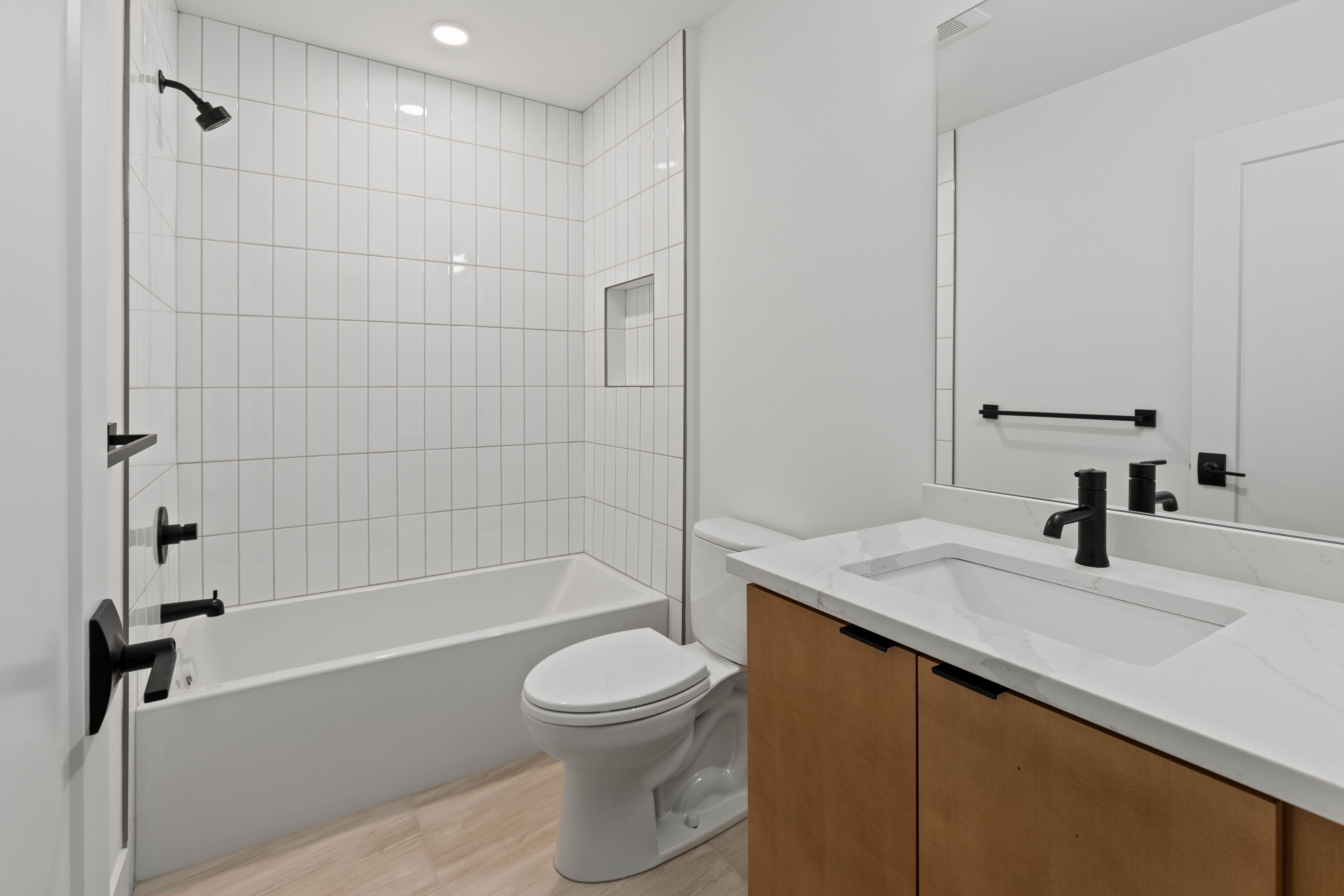 Detroit City, Michigan 48208, United States, 2 Bedrooms Bedrooms, ,3 BathroomsBathrooms,Residential,Active,131839