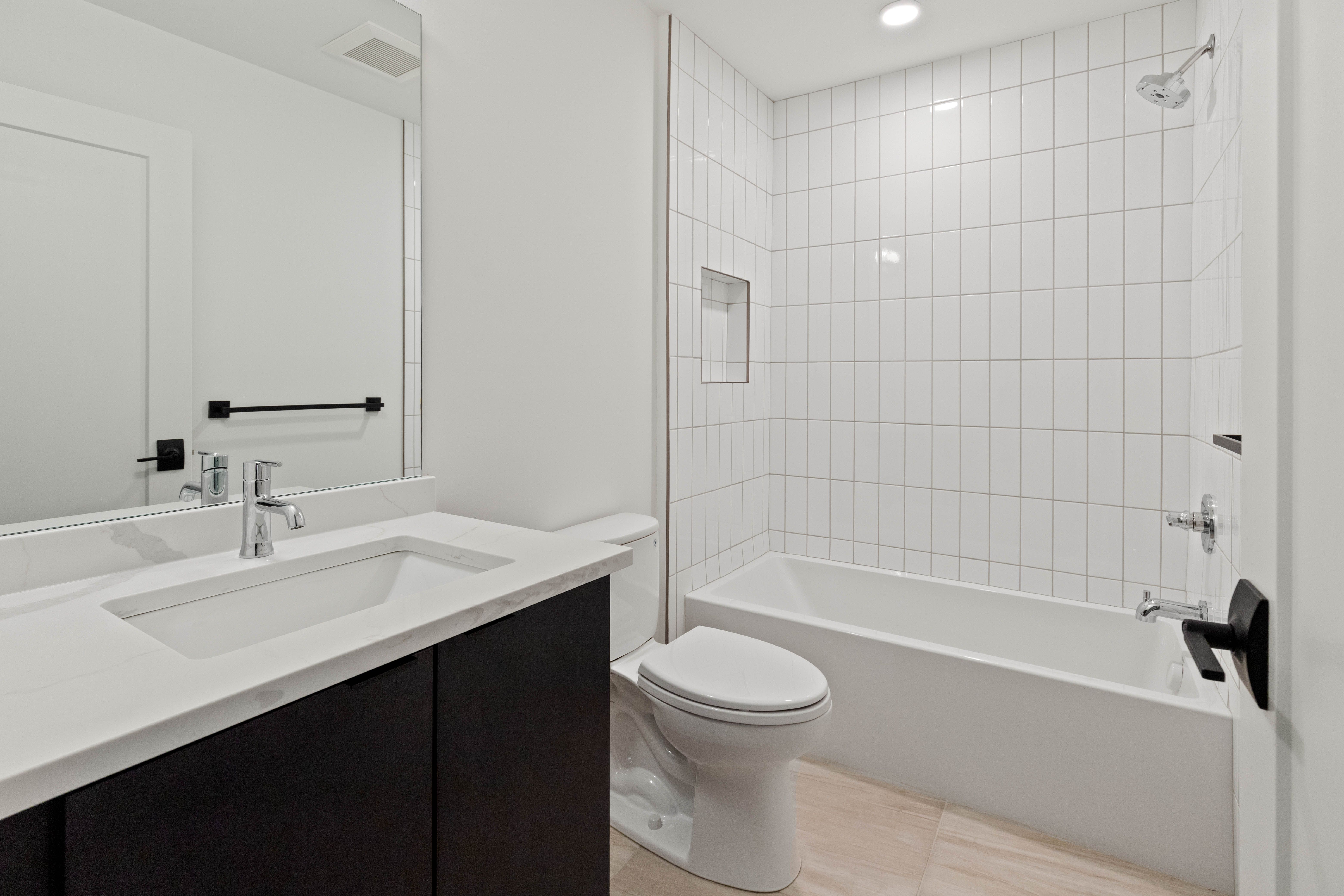 Detroit City, Michigan 48208, United States, 2 Bedrooms Bedrooms, ,3 BathroomsBathrooms,Residential,Active,131839