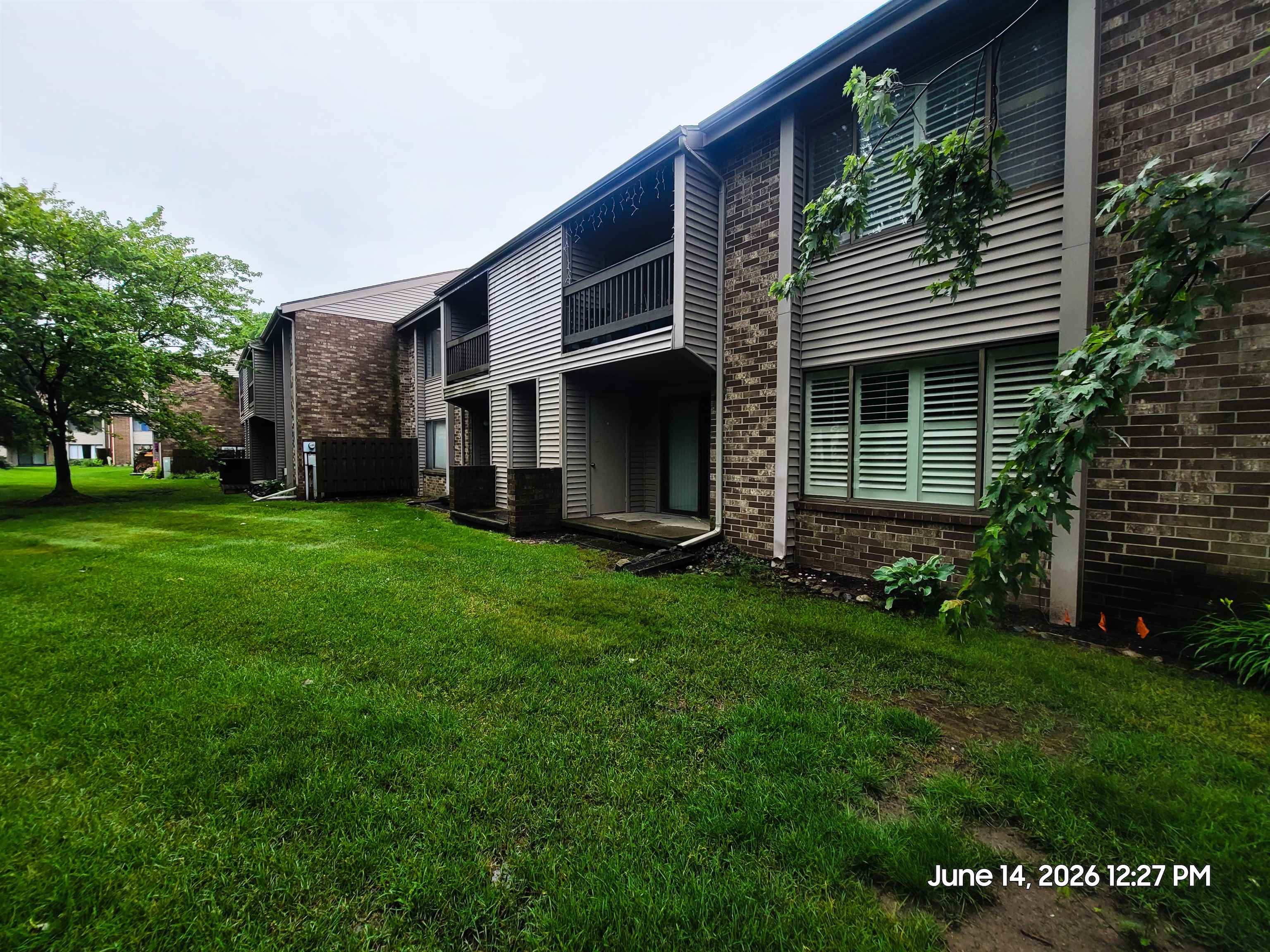 1048 Grenoble Lane