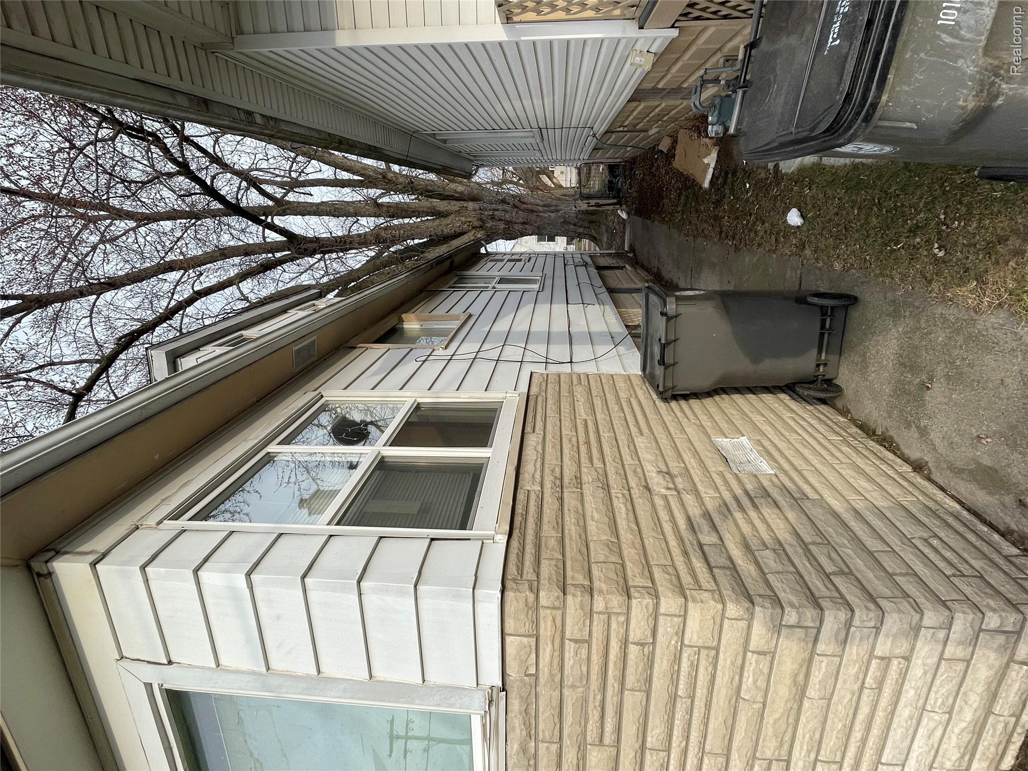 4525 6th Street