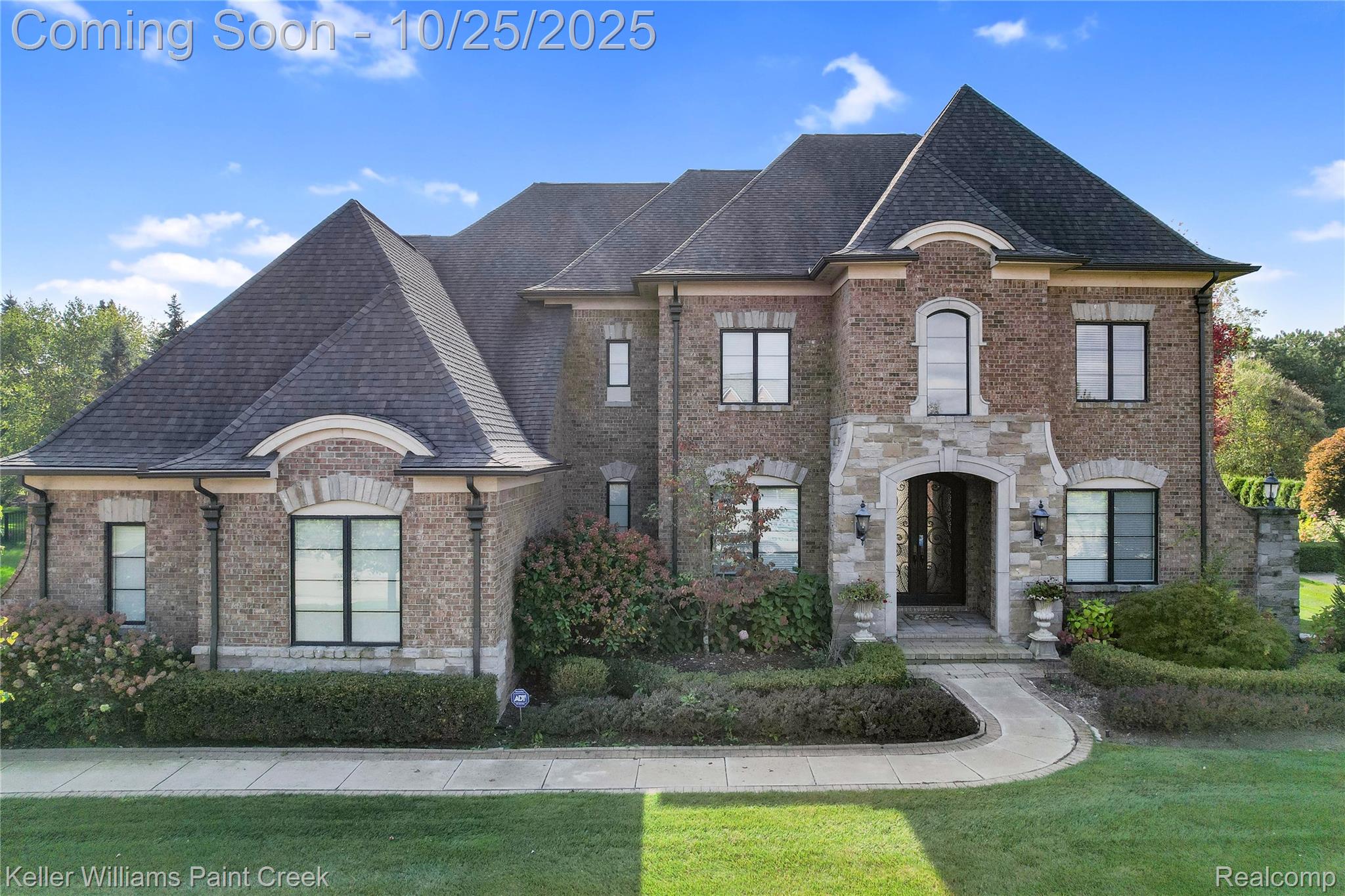 2821 Addison Circle S