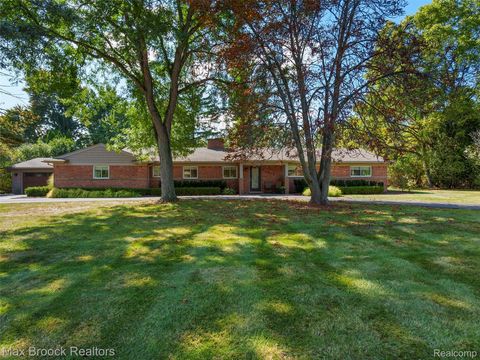 4740 Burnley Drive Bloomfield Hills City MI 48304