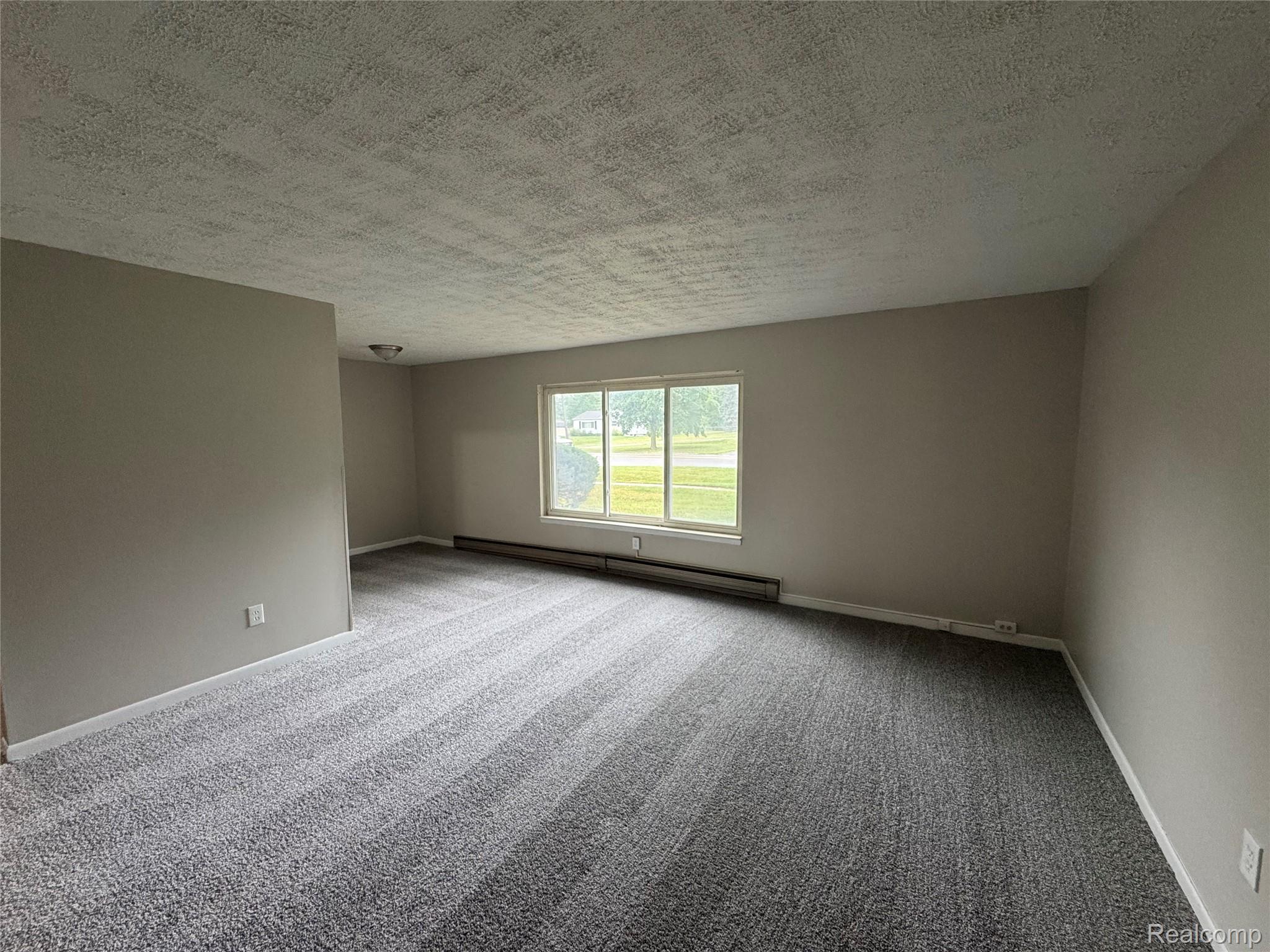 1890 Colonial Village Way 1