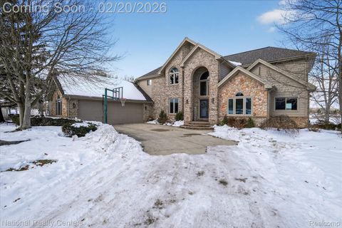 1280 Glen Court Highland Charter Township MI 48357