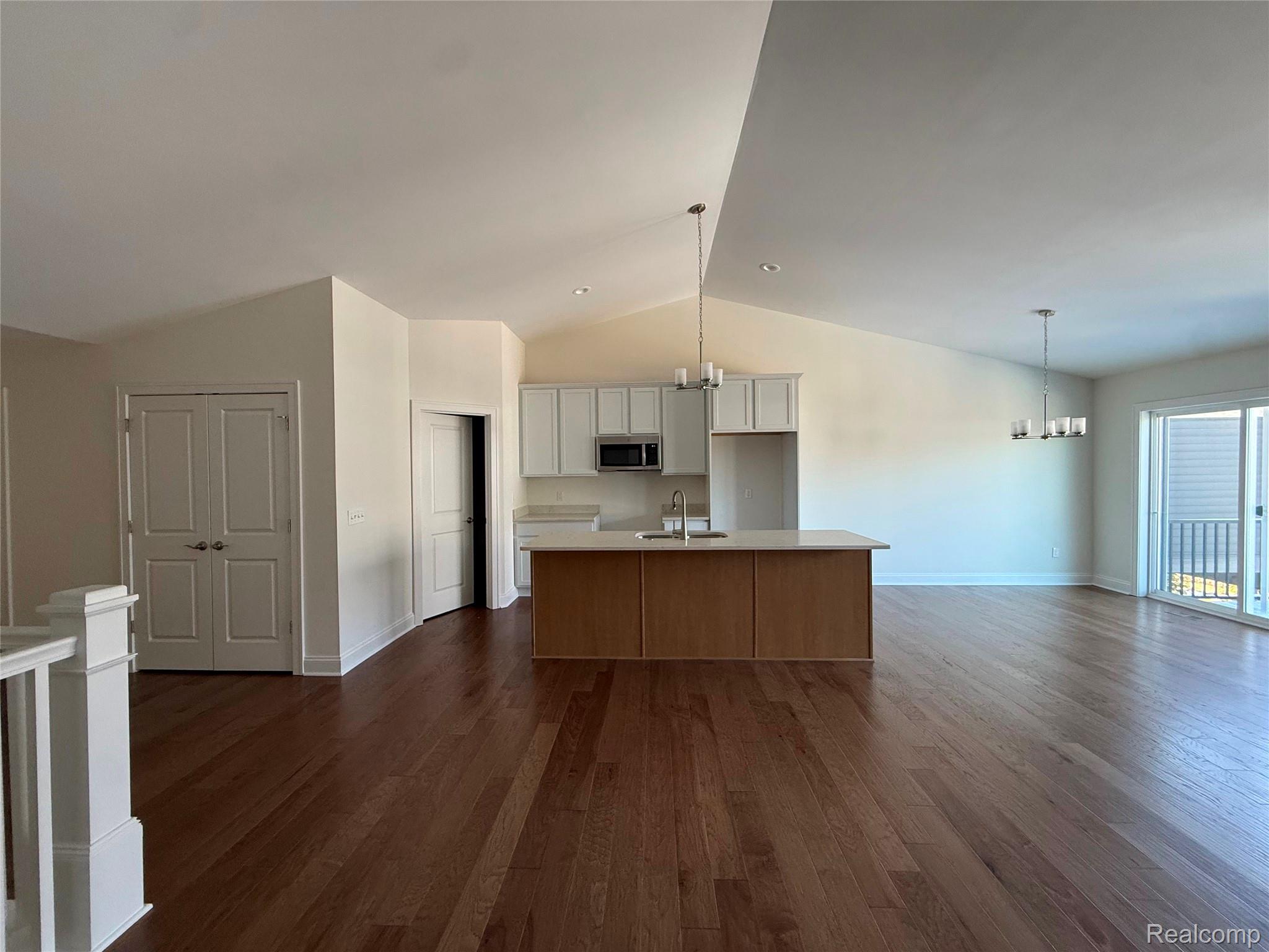 1044 Camellia Circle 45