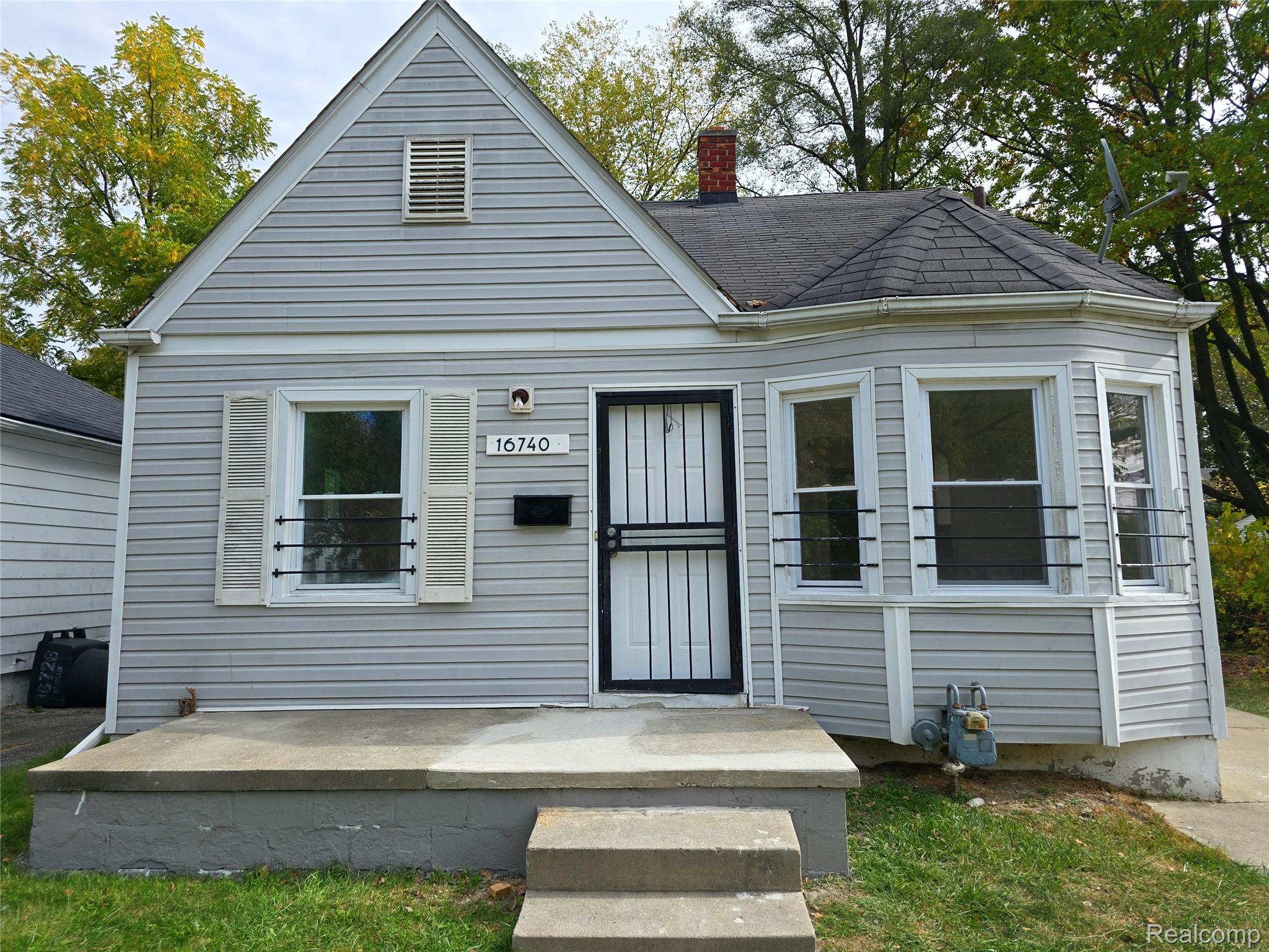 16740 STAHELIN Avenue