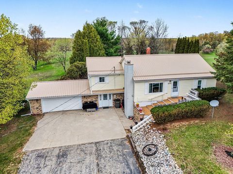 Photo of 2330 W Tyler Road, Hart Township, MI 49420 (MLS # 67026018691)