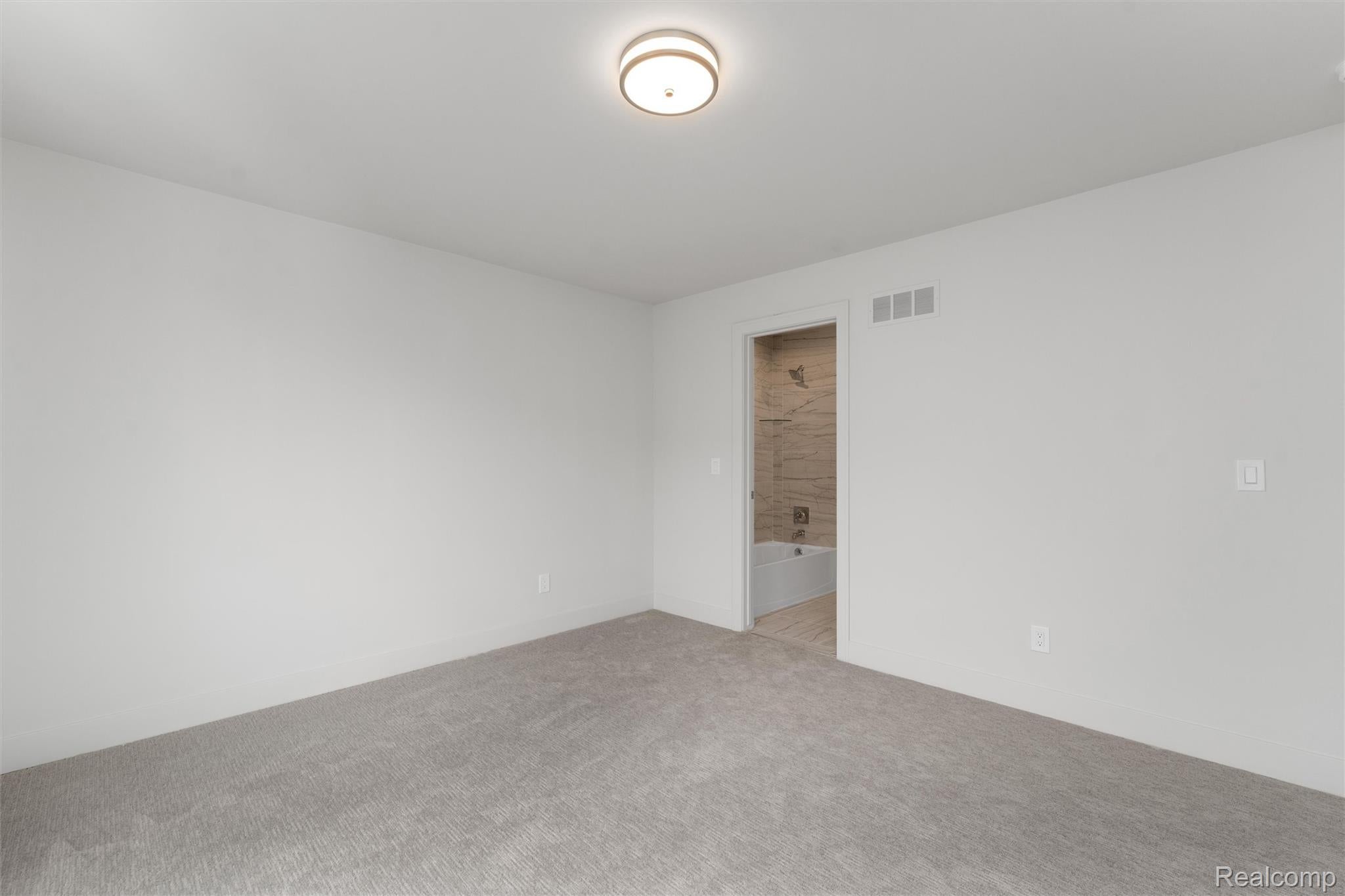 39 South Trail Court