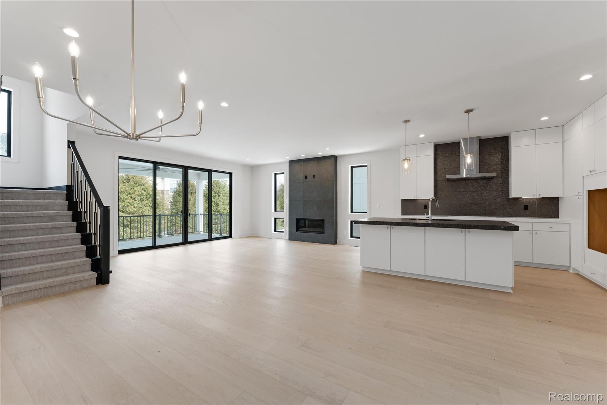 39 South Trail Court