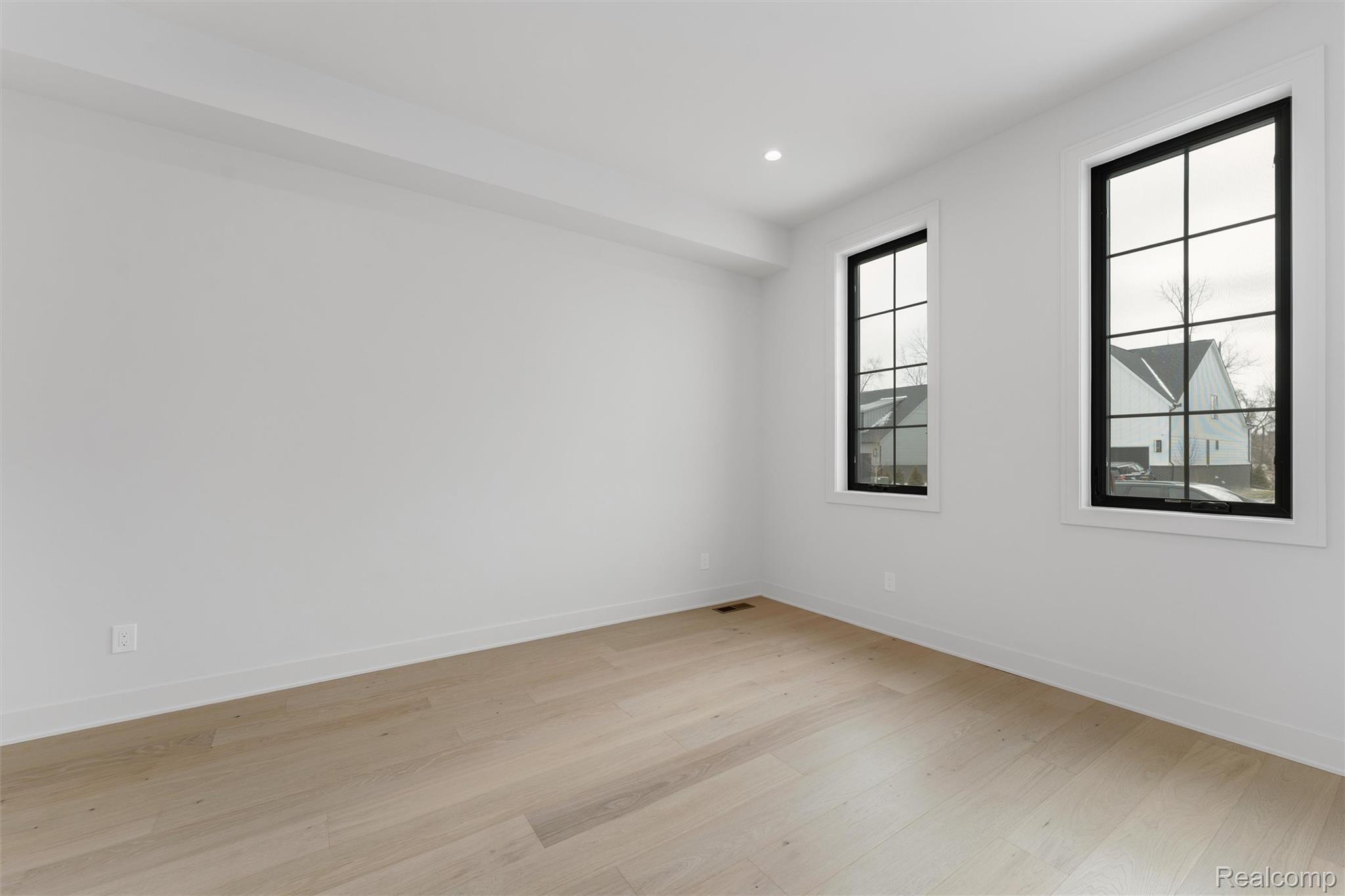 39 South Trail Court