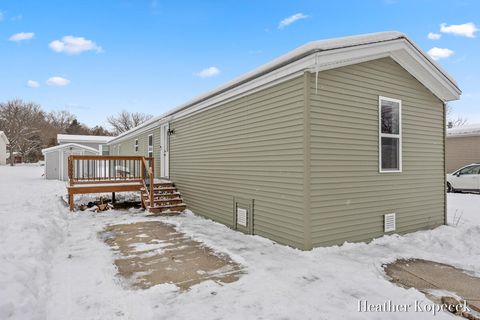 10664 Aquarius Drive NE Algoma Township MI 49341