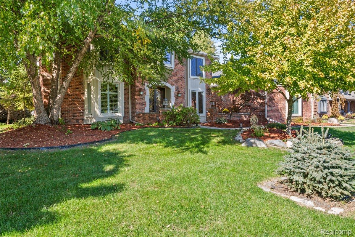 6387 Tanglewood Drive
