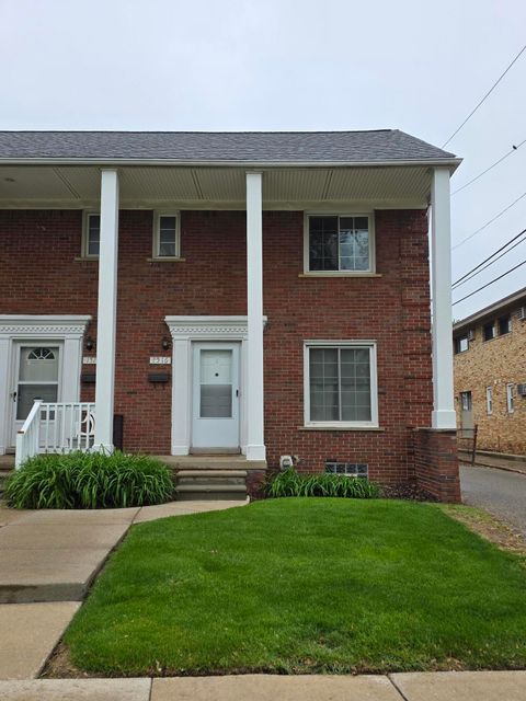 1516 W Webster Road Royal Oak City MI 48073