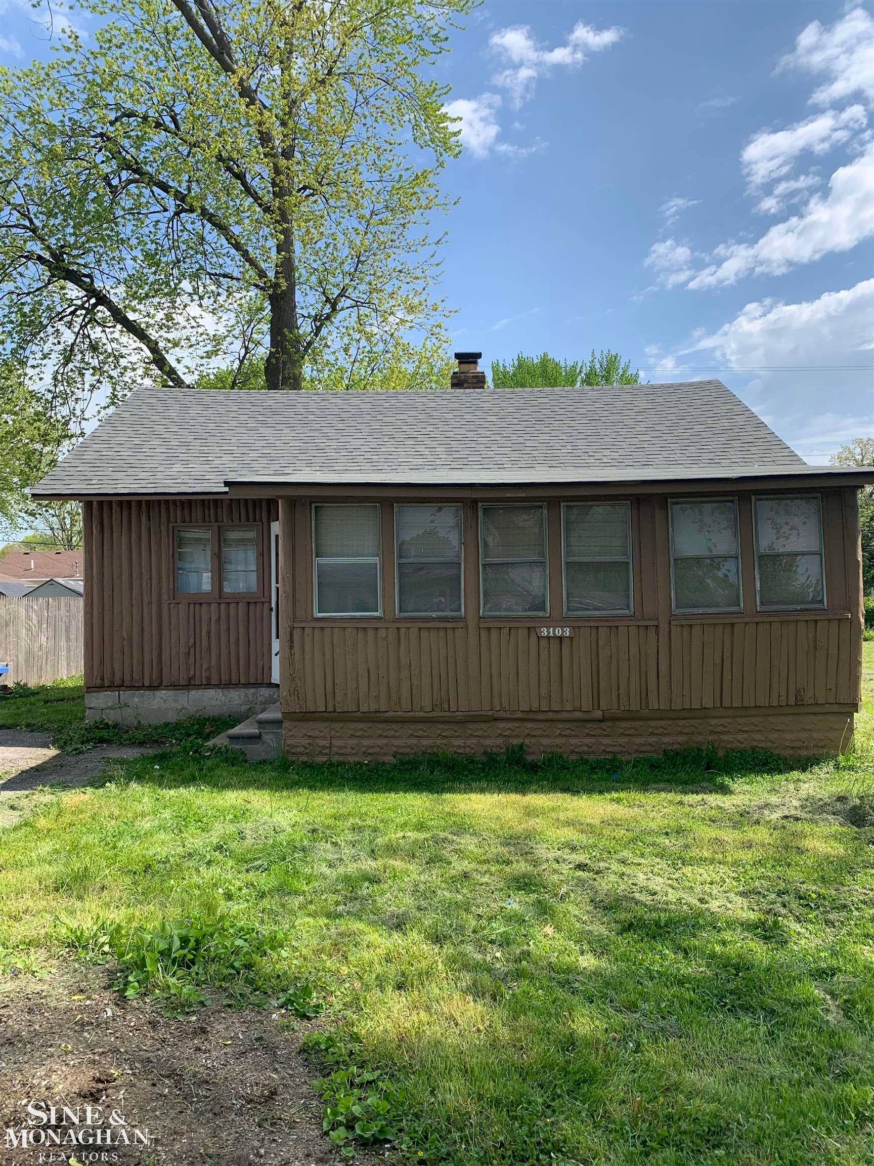 3103 10th Road