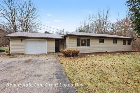 Photo of 12467 Dorwood Road, Taymouth Township, MI 48417 (MLS # 61050201445)